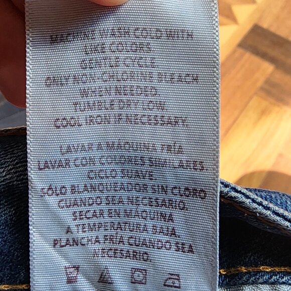 IZOD Comfort Stretch Medium Wash Straight Leg Jeans Size 38 - Picture 9 of 15